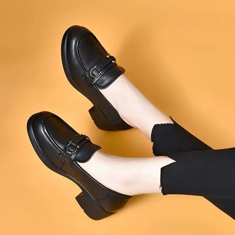 Autumn 2024 New British Style Work Small Leather Shoes Thick Heeled Shoes Round Head Soft Bottom Black Loafers - Image 3