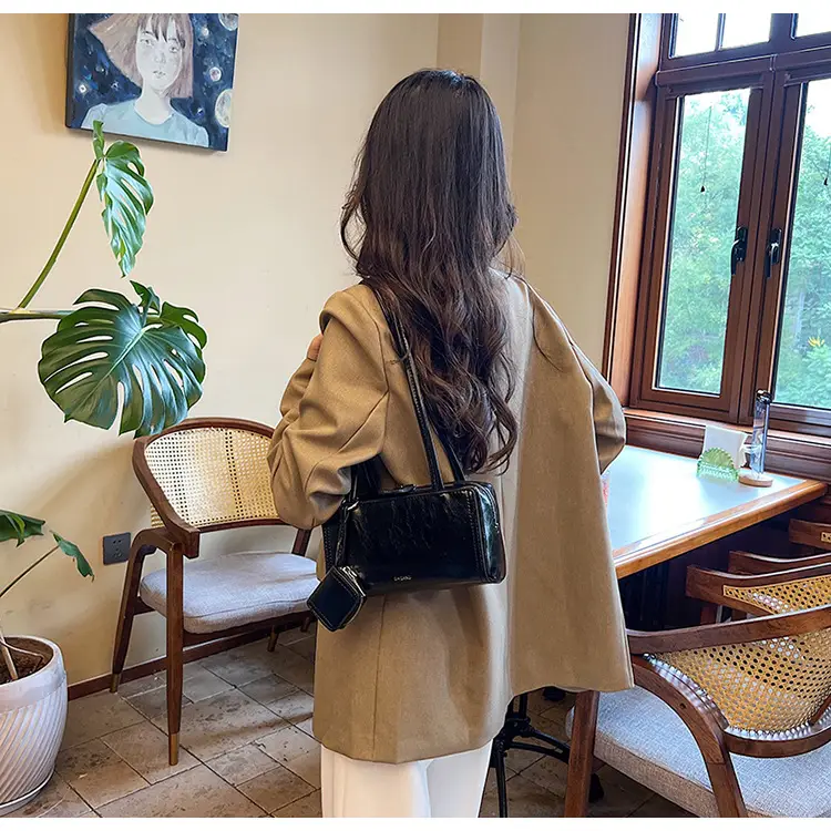 Elegant Korean One Shoulder Bag Beige Square Design — feature 17