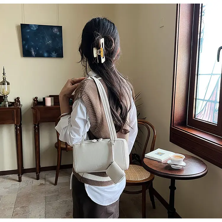 Elegant Korean One Shoulder Bag Beige Square Design — feature 21