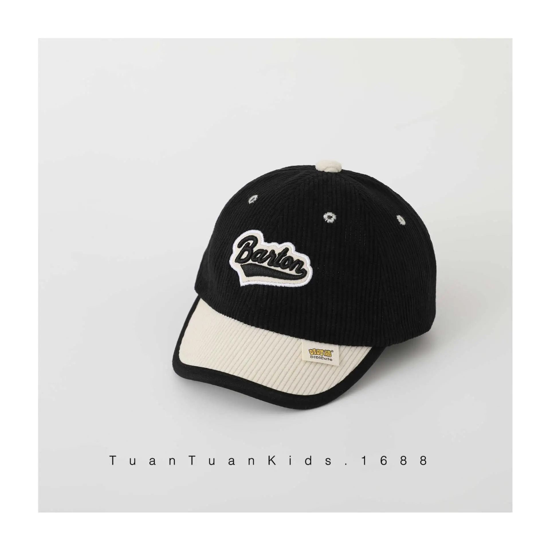 Children's Red Baroque Knit Cap with Embroidery - Image 3