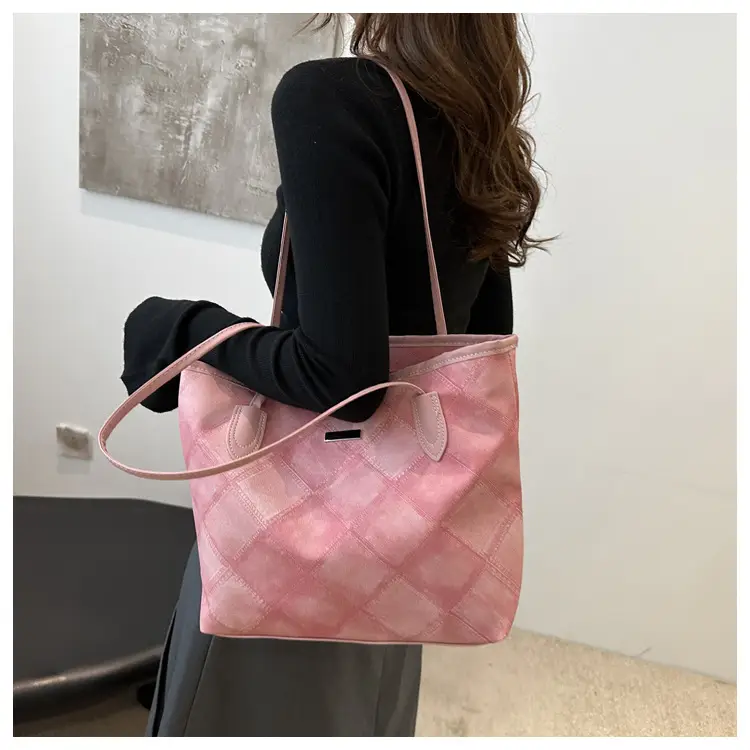 Black Textured Shoulder Bag for Women 2024 — feature 16