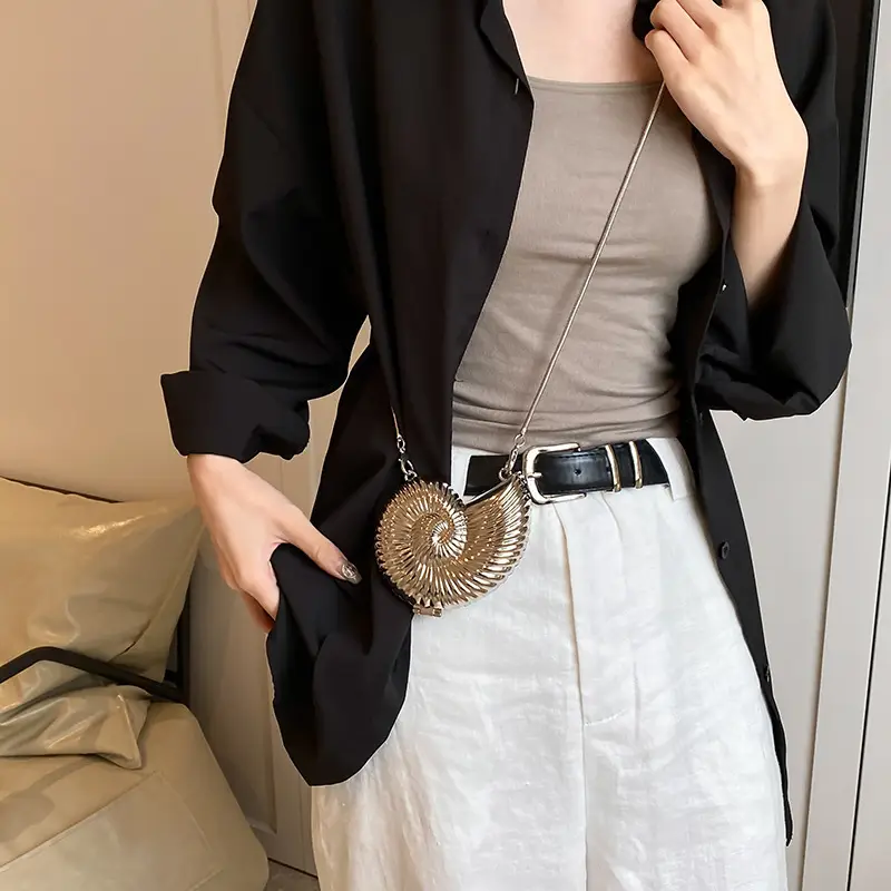 Women's Chain Shoulder Crossbody Bag Niche Design 2024 - Image 8