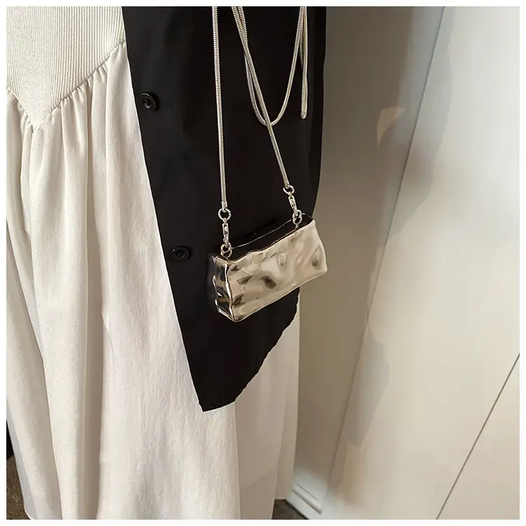 Women's Chain Shoulder Crossbody Bag Niche Design 2024 — feature 18