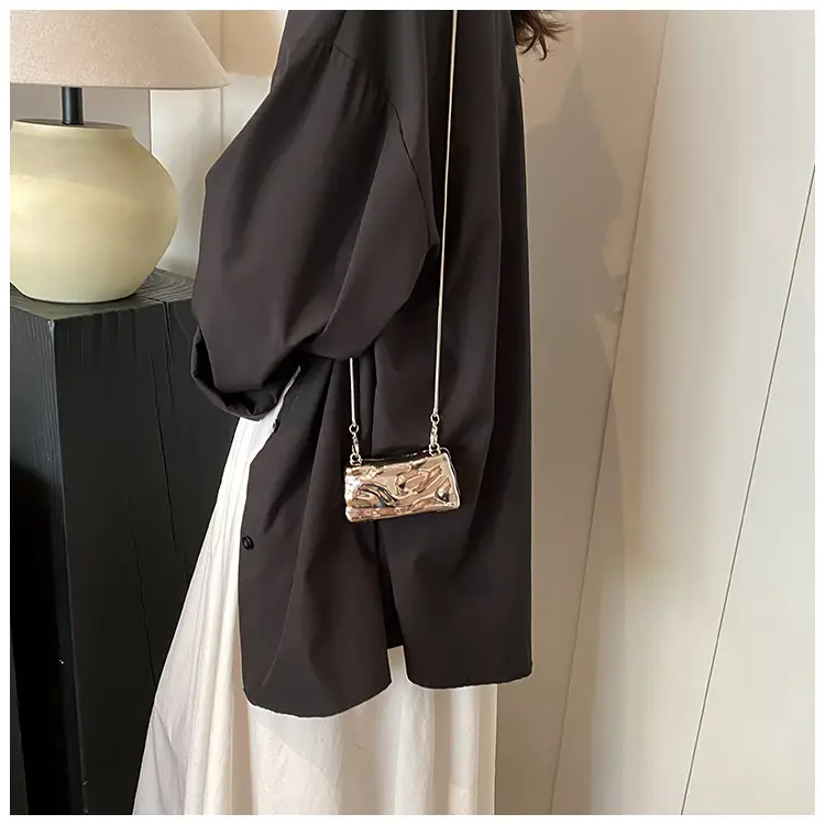 Women's Chain Shoulder Crossbody Bag Niche Design 2024 — feature 19
