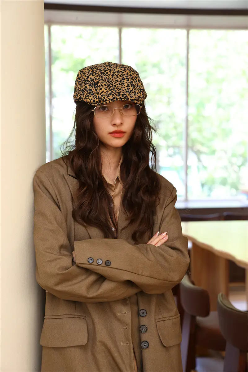 Women Leopard Print Cap with Glasses 2024 New Spice Girls — feature 1