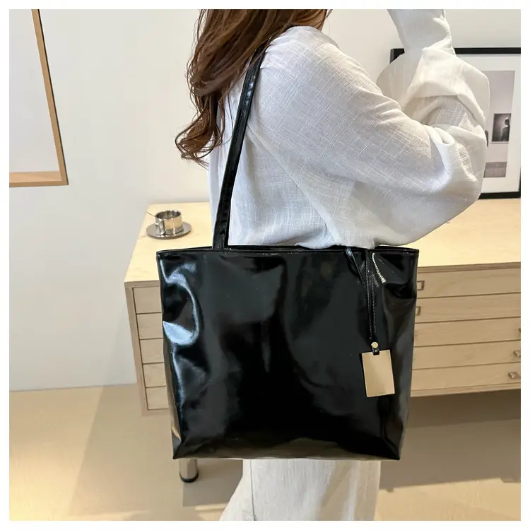 High-Gloss Spice Girl Large Shoulder Bag Women 2024 — feature 20