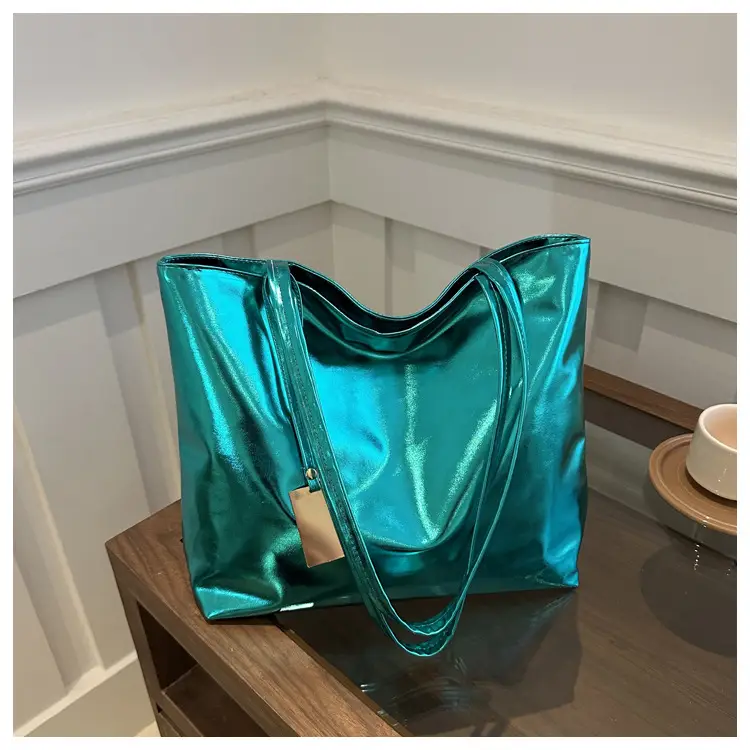 High-Gloss Spice Girl Large Shoulder Bag Women 2024 — feature 24