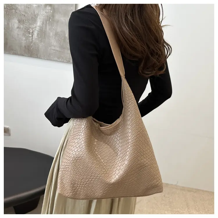 Women's Woven Black Shoulder Crossbody Bag 2024 - Image 8