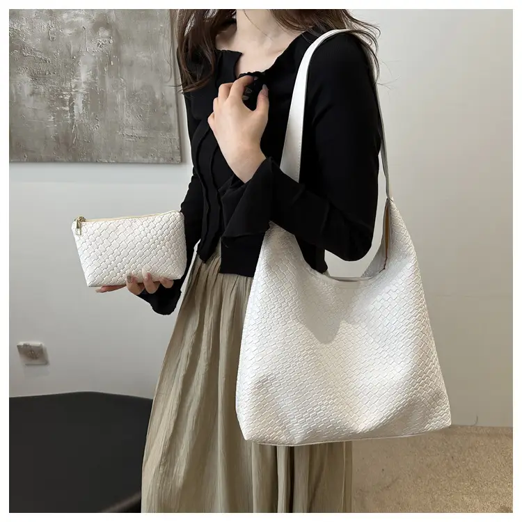 Women's Woven Black Shoulder Crossbody Bag 2024 — feature 11