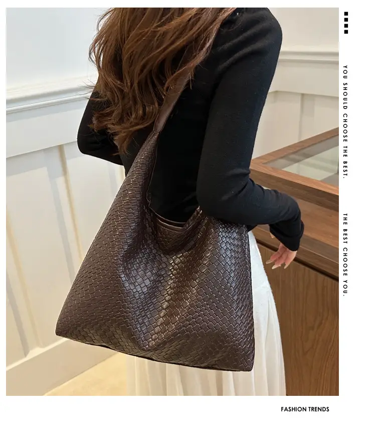 Women's Woven Black Shoulder Crossbody Bag 2024 — feature 2