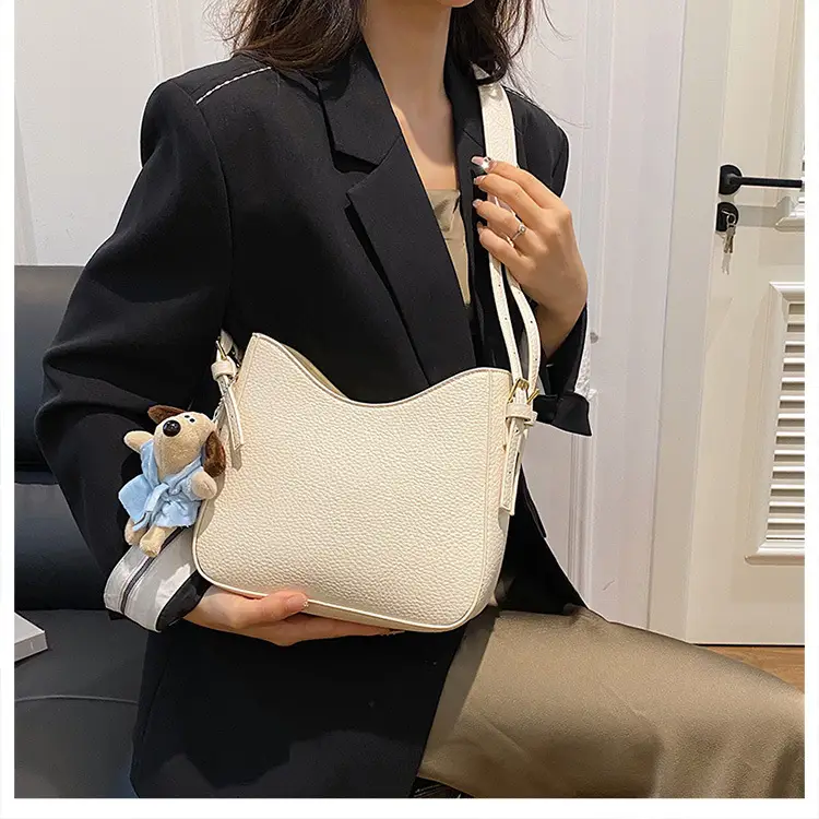 Crossbody Bag Women Retro Design Shoulder Bag Autumn Winter 2024 — feature 32