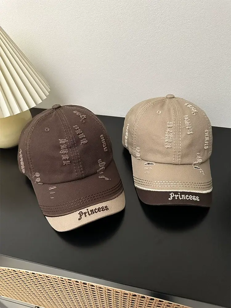 Men's White Spliced Letter Embroidered Cap β feature 1