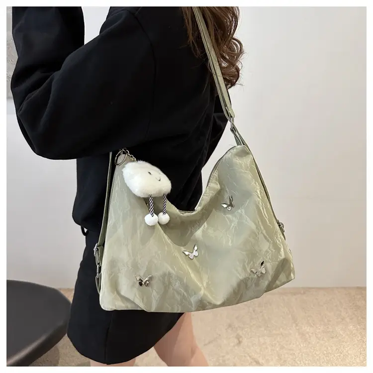 Soft Face Butterfly Shoulder Bag Grey 2024 — feature 18