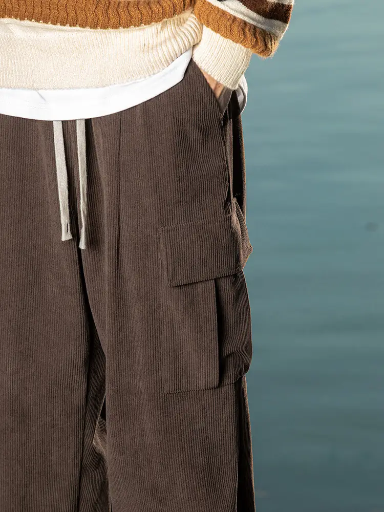 Brown Pleated Cargo Pants with Pockets Large