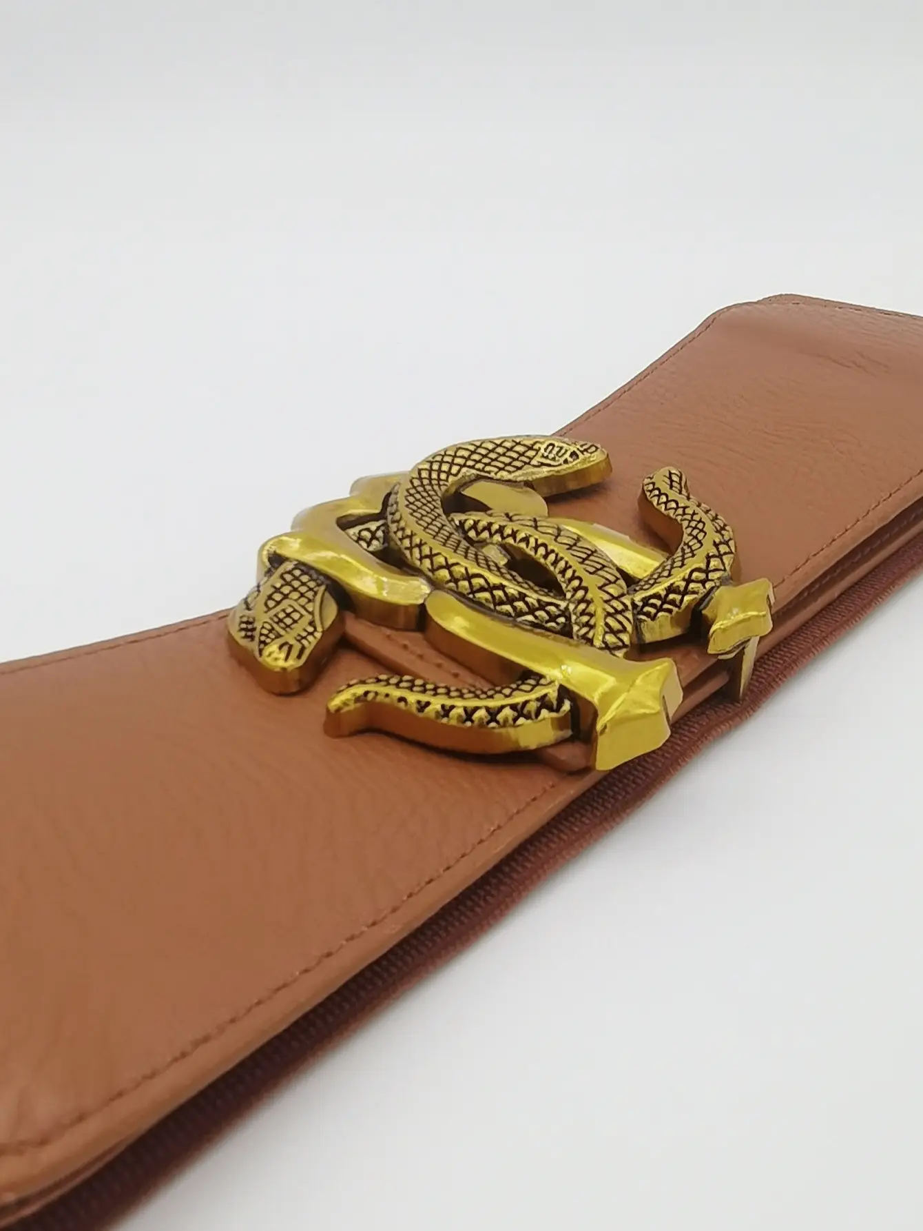 Wide Elastic Belt with Golden Snake Buckle Brown — feature 13