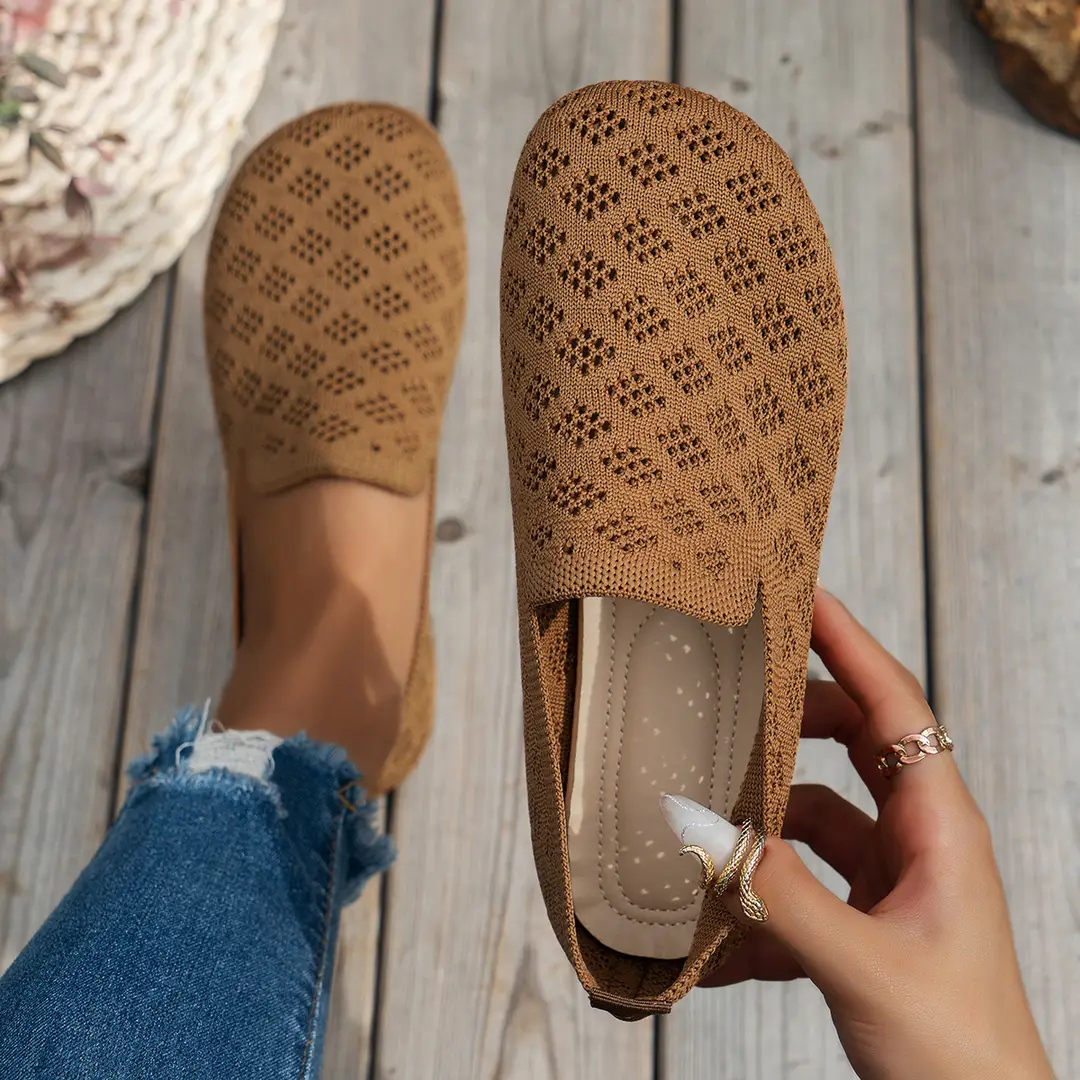 Flat Round-Toe Fly-Knit Women's Shoes 2025 Spring and Autumn Breathable Shallow Casual Versatile Soft-Soled Spring and Autumn Casual Shoes - Image 4