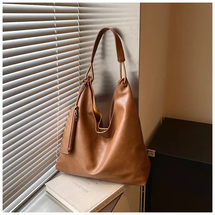 Brown Lazy Style Women's Large Tote Bag — feature 13