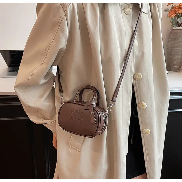 Women's Retro Brown Crossbody Bowling Bag 2024 — feature 15