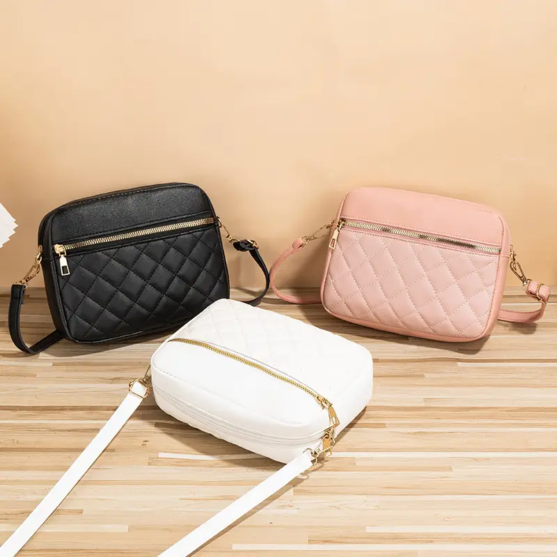 White Rhombus Quilted Shoulder Bag for Women - Image 4