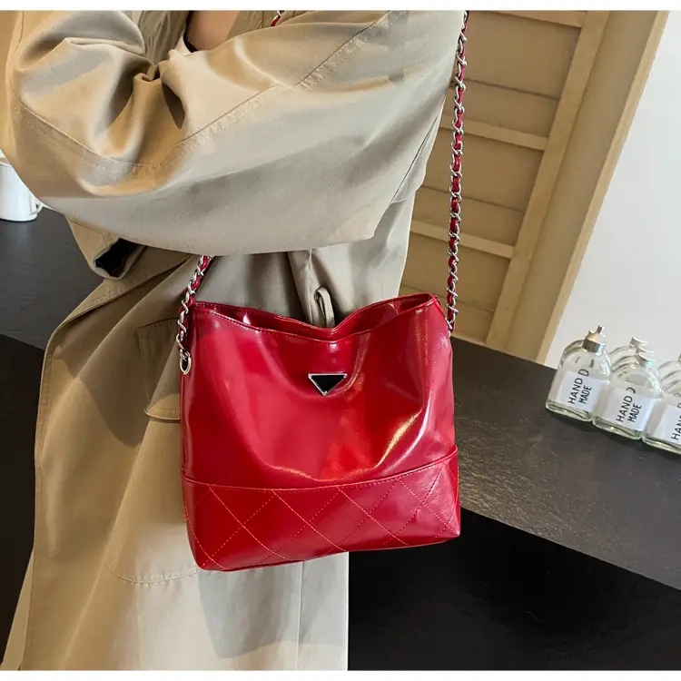Red Quilted Chain Shoulder Bag for Girls 2024 — feature 8