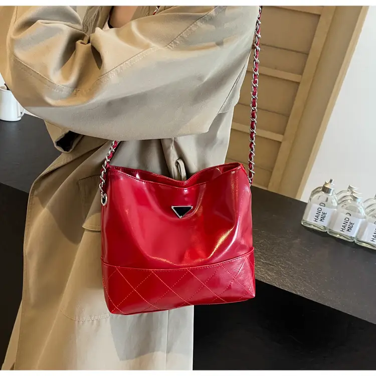 Red Quilted Chain Shoulder Bag for Girls 2024 — feature 9