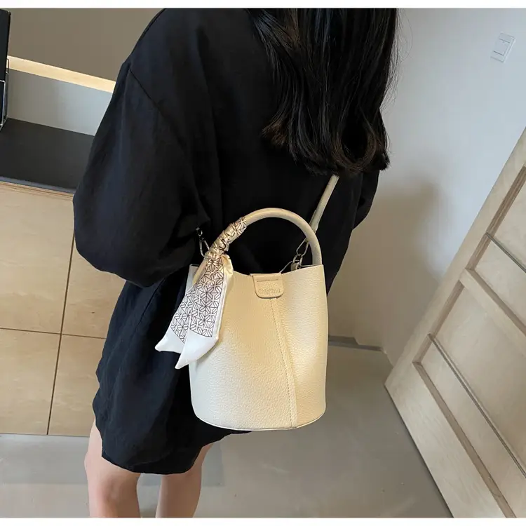 2024 Women's Black Leather Bucket Bag Set of 5 — feature 14
