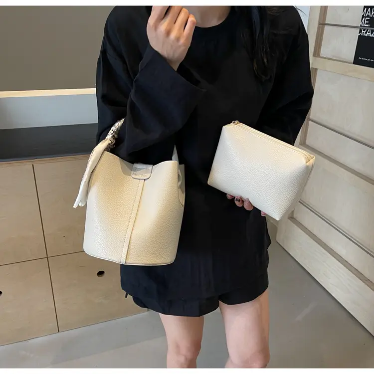 2024 Women's Black Leather Bucket Bag Set of 5 — feature 15