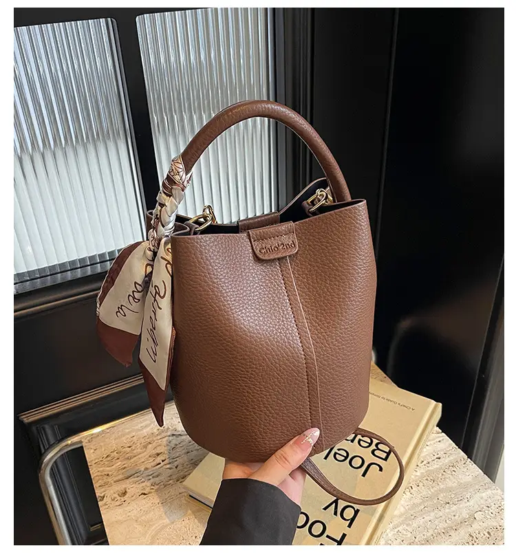 2024 Women's Black Leather Bucket Bag Set of 5 — feature 2