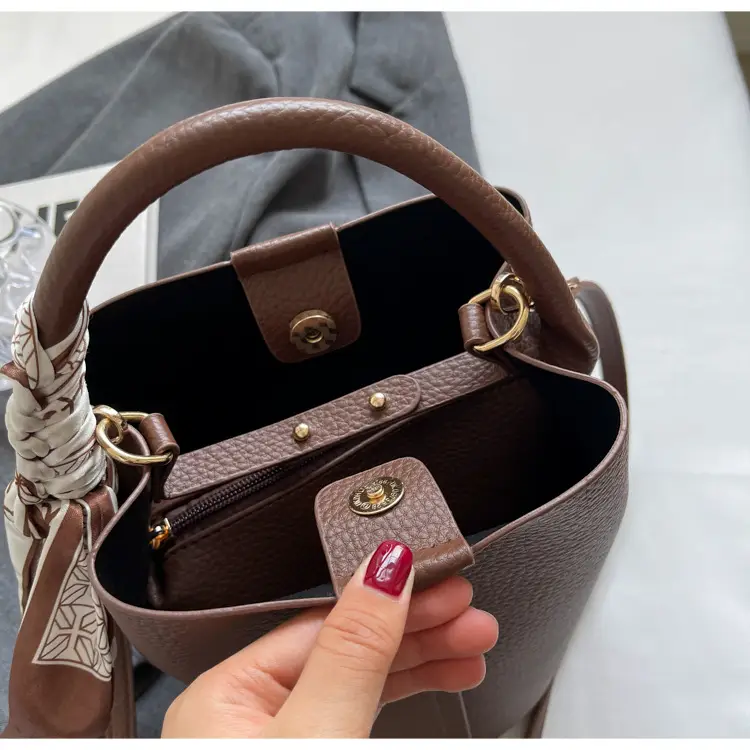 2024 Women's Black Leather Bucket Bag Set of 5 — feature 36