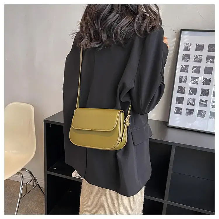 Korean Style PU Leather Messenger Bag for Women — feature 15
