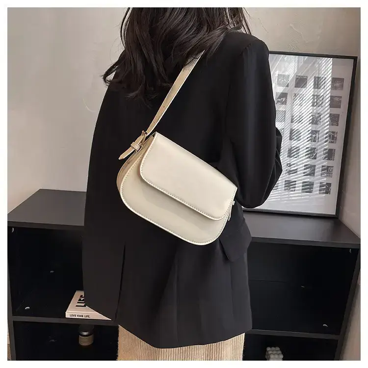 Korean Style PU Leather Messenger Bag for Women — feature 16