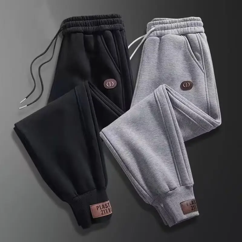 Black Men's Casual Pants with Loose Waist & Thermal Lining — feature 3