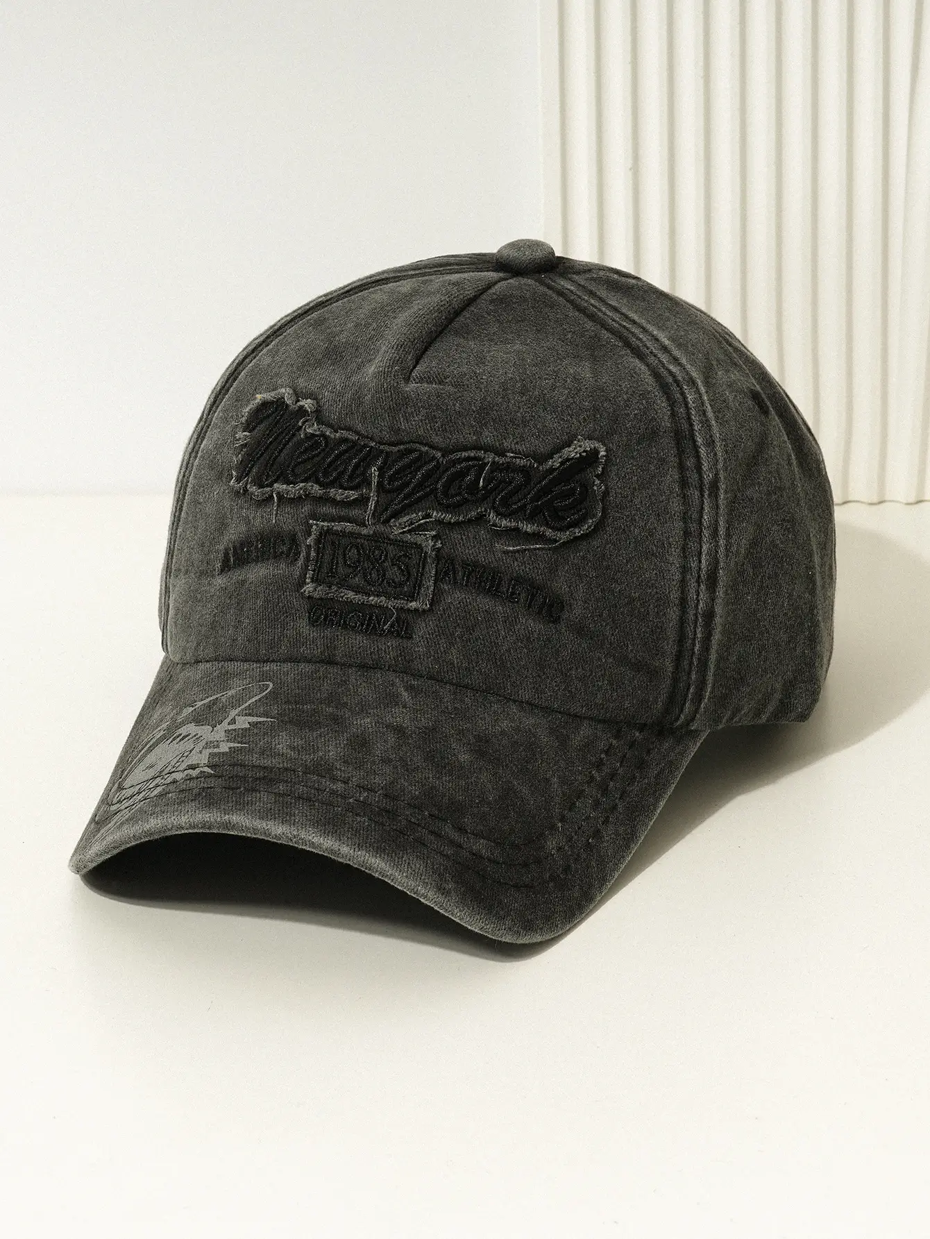 New Men's Blue Baseball Cap with American Flag & 1985 Design — feature 2
