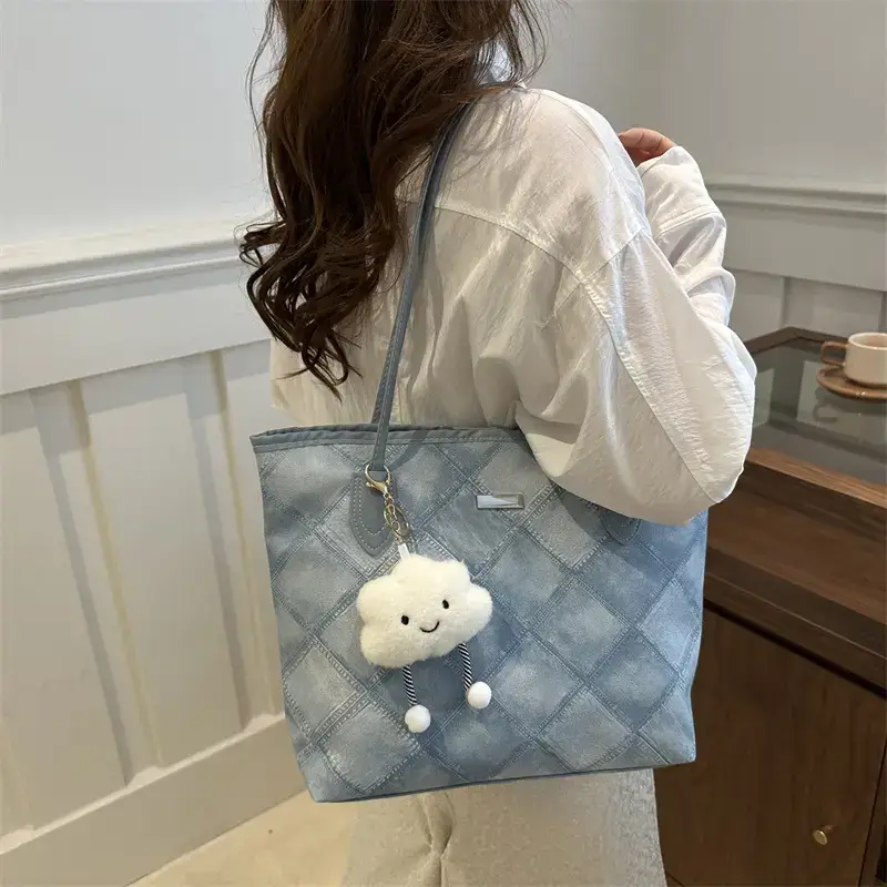 Women's Large Capacity Quilted Shoulder Bag Winter - Image 10