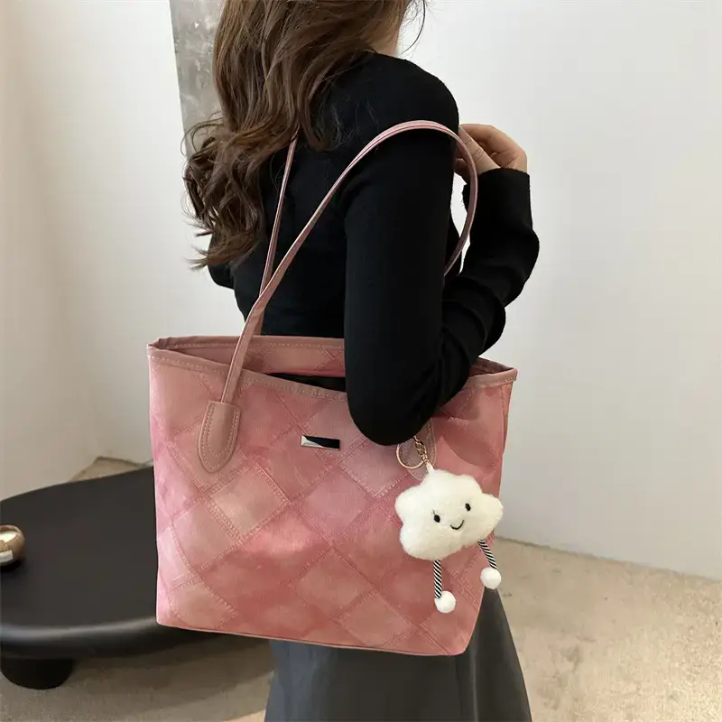Women's Large Capacity Quilted Shoulder Bag Winter - Image 11