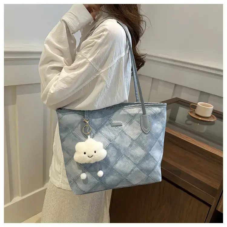 Women's Large Capacity Quilted Shoulder Bag Winter — feature 19