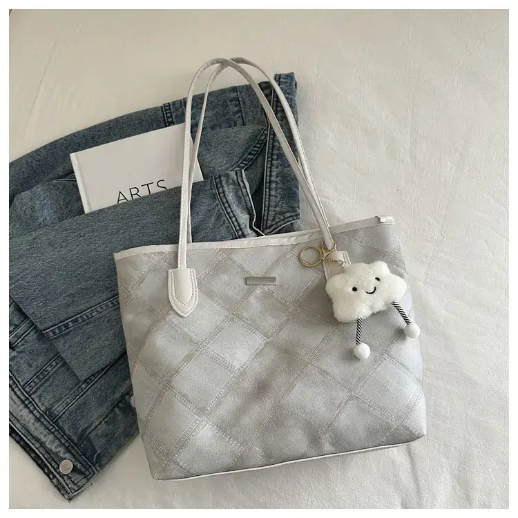 Women's Large Capacity Quilted Shoulder Bag Winter — feature 33