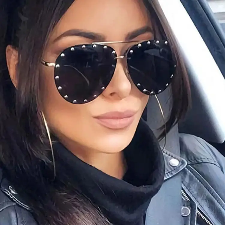 Women's Metal Sunglasses with Clear Tinted Frames - Image 7