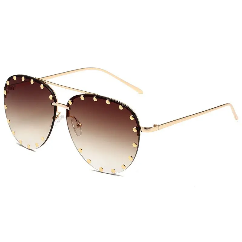 Women's Metal Sunglasses with Clear Tinted Frames - Image 4