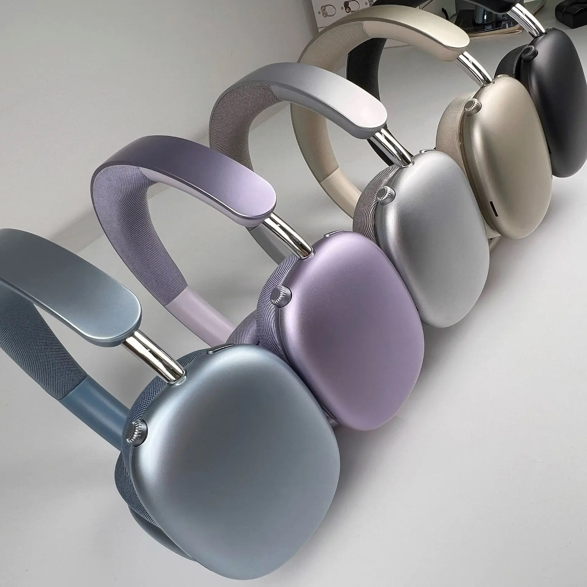 Pink Bluetooth 5.3 Over-Ear Headphones with Cotton Ear Pads — feature 5