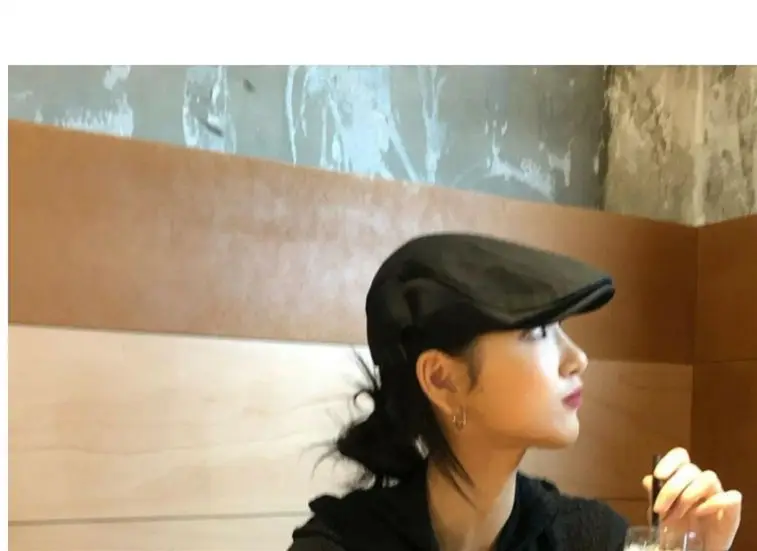 Women Reverse-Wear Beret Cap 2026 Small Size — feature 1