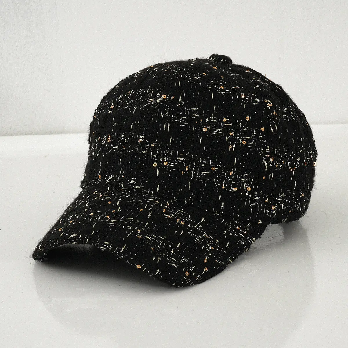 Korean-style Plaid Warm Baseball Cap for Men Women Winter Outdoor — feature 2