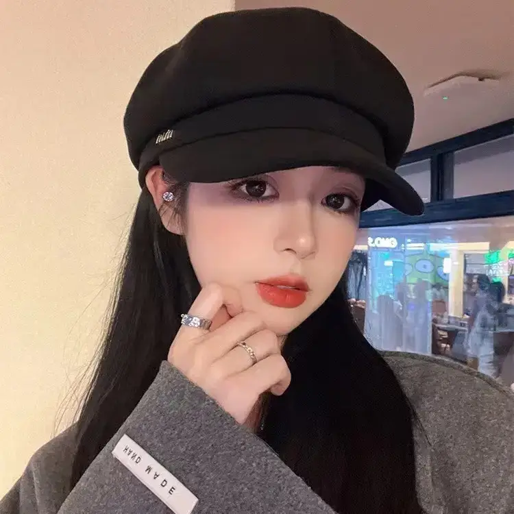 Black French Retro Newsboy Cap for Women - Image 6
