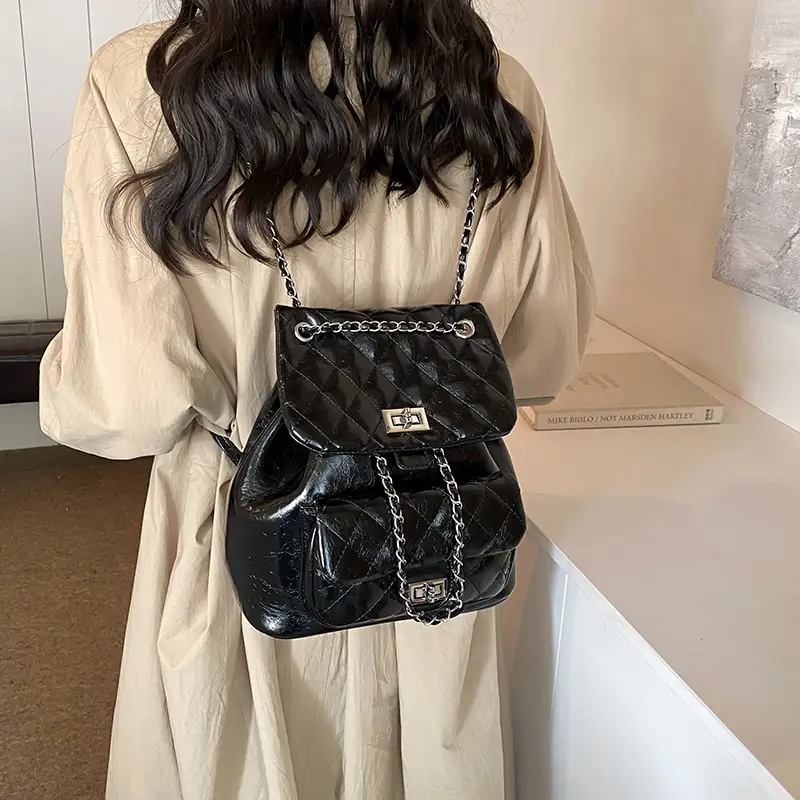 Women's Crossbody Bag Set of 3 with Chain & Textured Design - Image 5