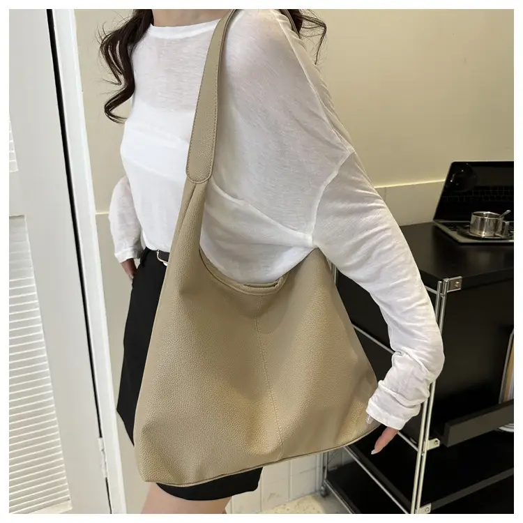Black Soft Leather Armpit Shoulder Bag for Women — feature 3