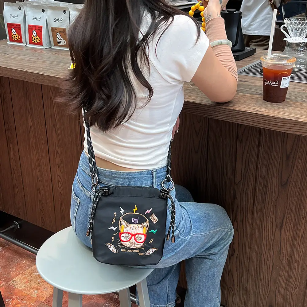 Japanese-Style Embroidered Crossbody Bag for Women - Image 8