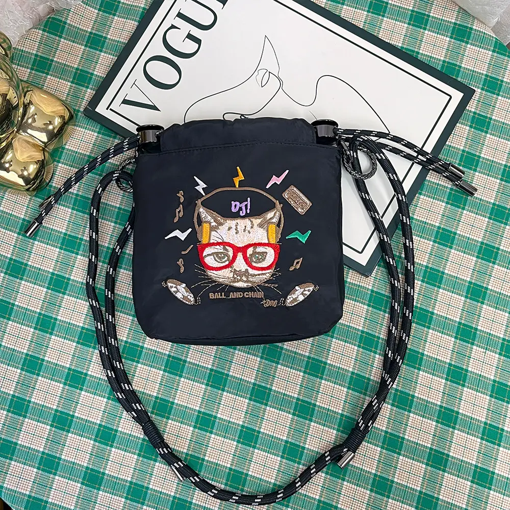 Japanese-Style Embroidered Crossbody Bag for Women - Image 3