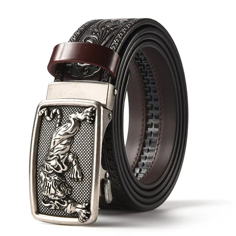 Men's Leather Belt with Gold Carved Buckle - Image 4