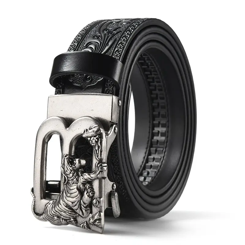 Men's Leather Belt with Gold Carved Buckle - Image 7