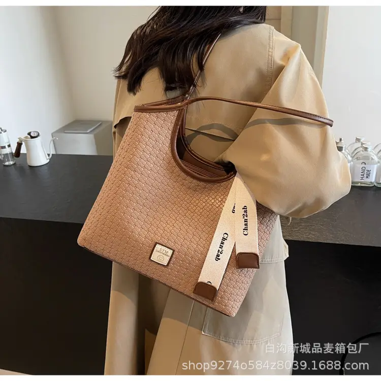 Women Woven Tote Bag Black Large Capacity 2026 — feature 14